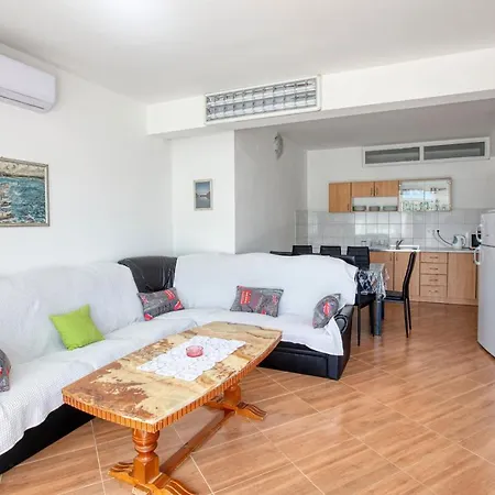 By The Sea Stupin Celine, - 21279 * Rogoznica (Sibenik-Knin)