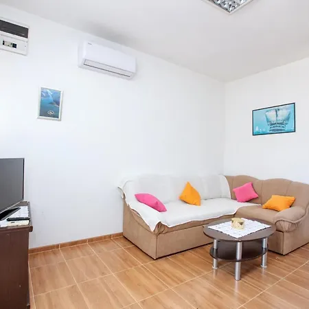 By The Sea Stupin Celine, - 21279 Appartement *