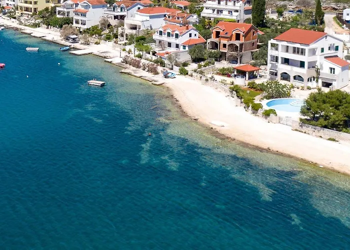 By The Sea Stupin Celine, - 21279 * Rogoznica (Sibenik-Knin)