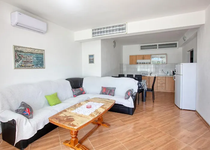 By The Sea Stupin Celine, - 21279 * Rogoznica (Sibenik-Knin)